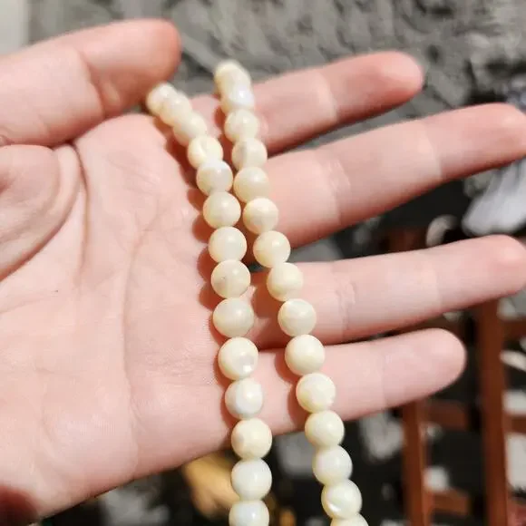 Vintage Balamuti Pearl Necklace MOP Shell Round Beaded Barrel Clasp 8mm